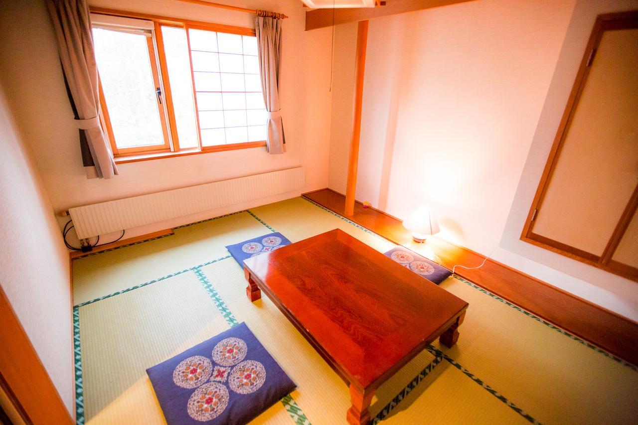 Rusutsu Lodges Pension Lilla Huset Niseko Eksteriør bilde
